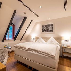 Budget Zimmer mit Kingsize-Bett